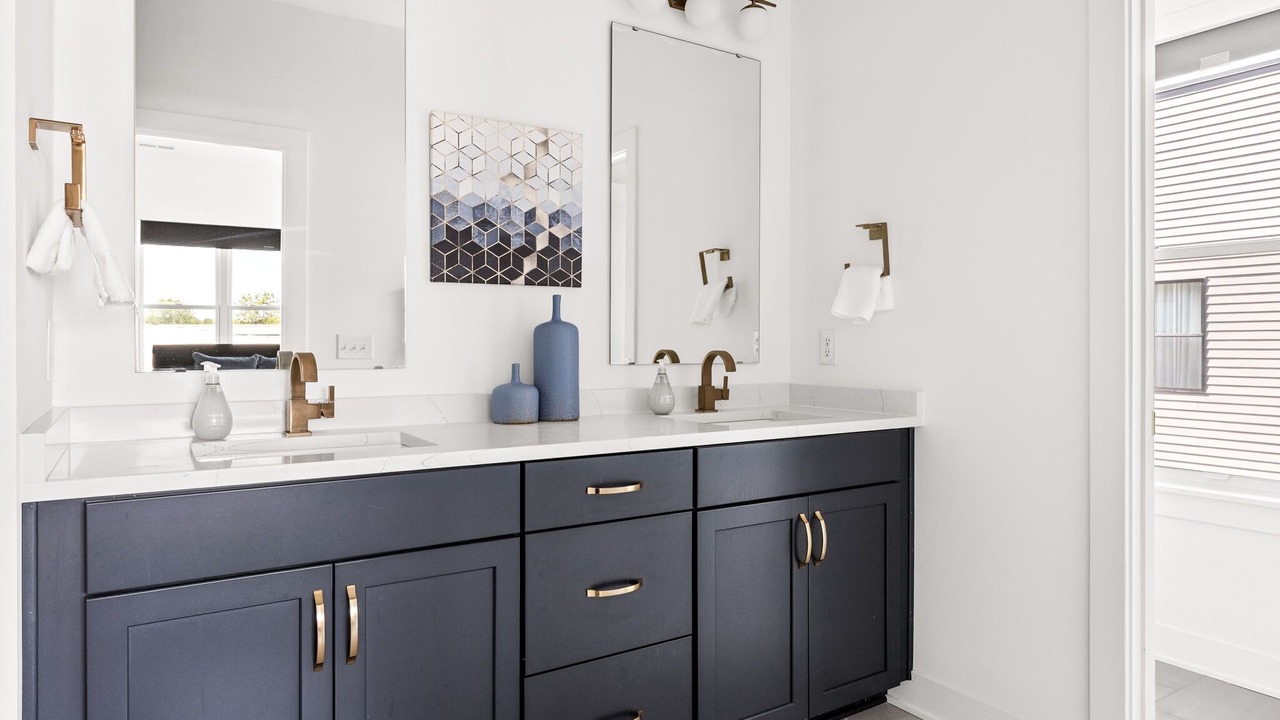 Photo of Bathroom in Lockerbie Square