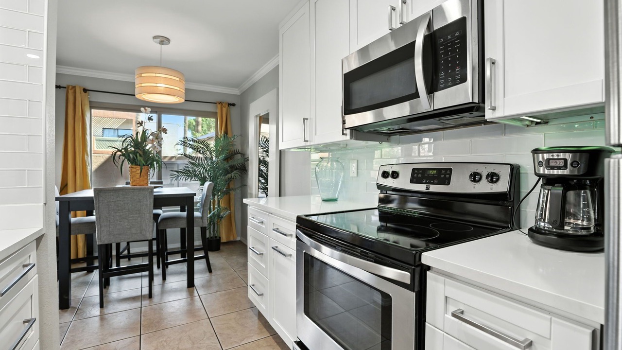Photo of Kitchen in Scottsdale Estates Six
