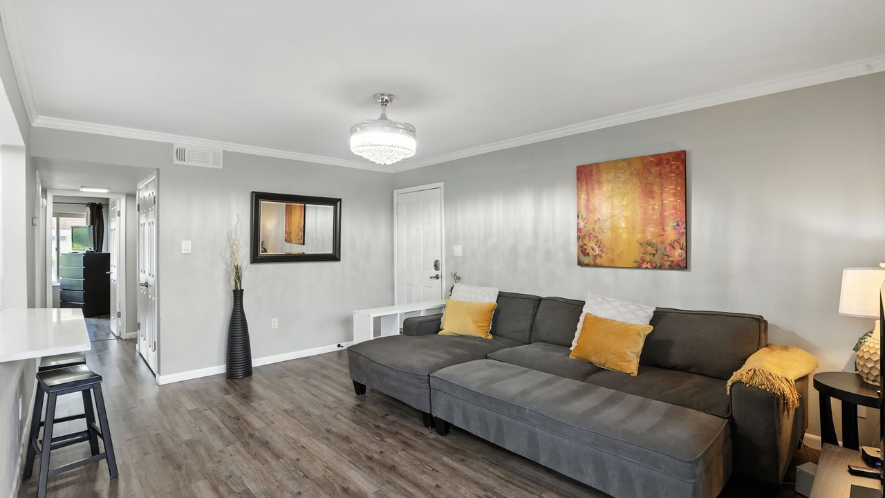 Photo of Livingroom in Scottsdale Estates Six