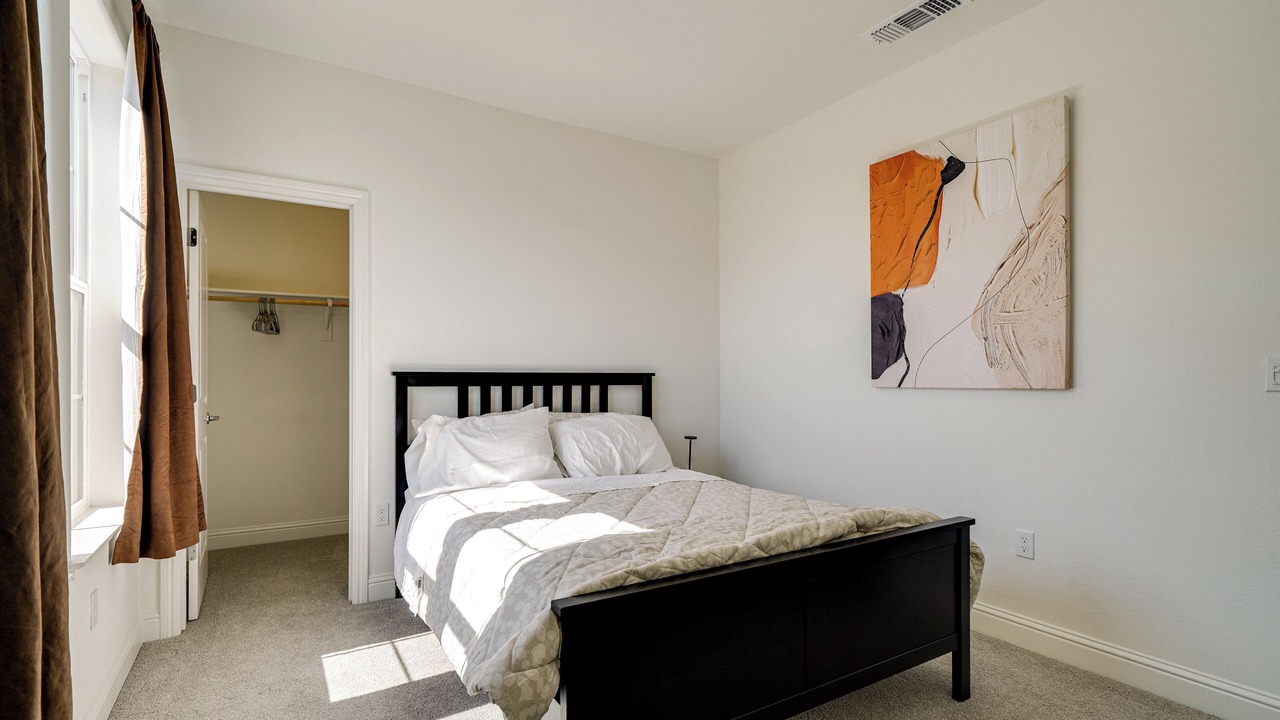 Photo of Bedroom in Peters