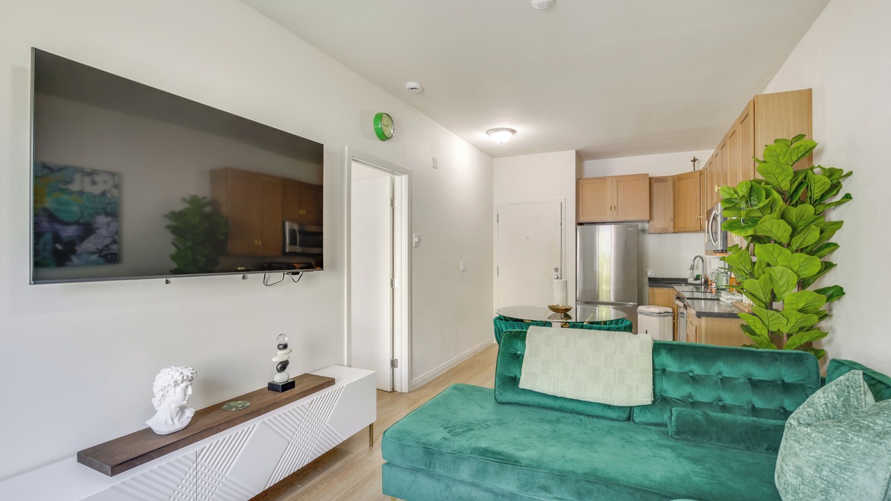 Photo of Livingroom in Golden Hill