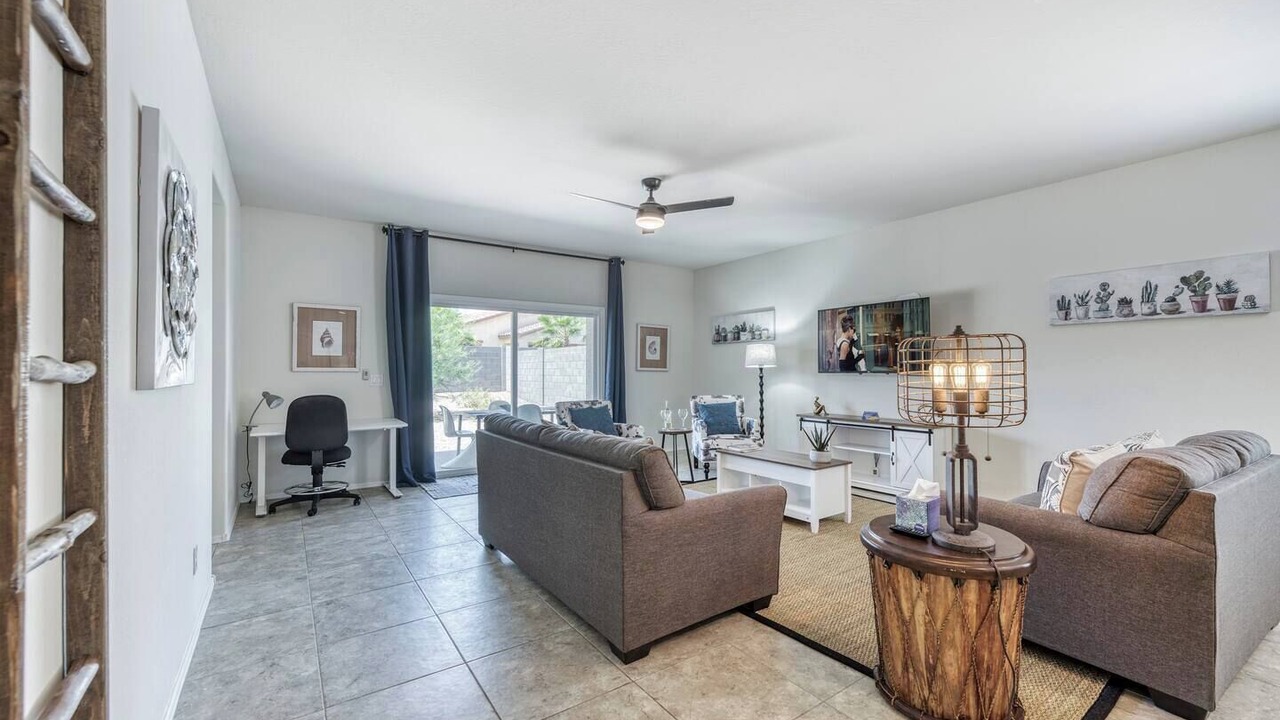 Photo of Livingroom in Maricopa