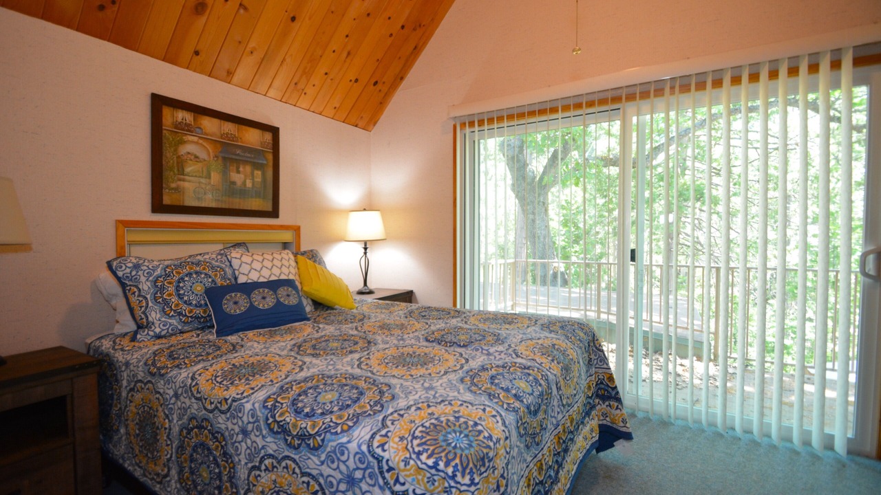 Photo of Bedroom in Bass Lake