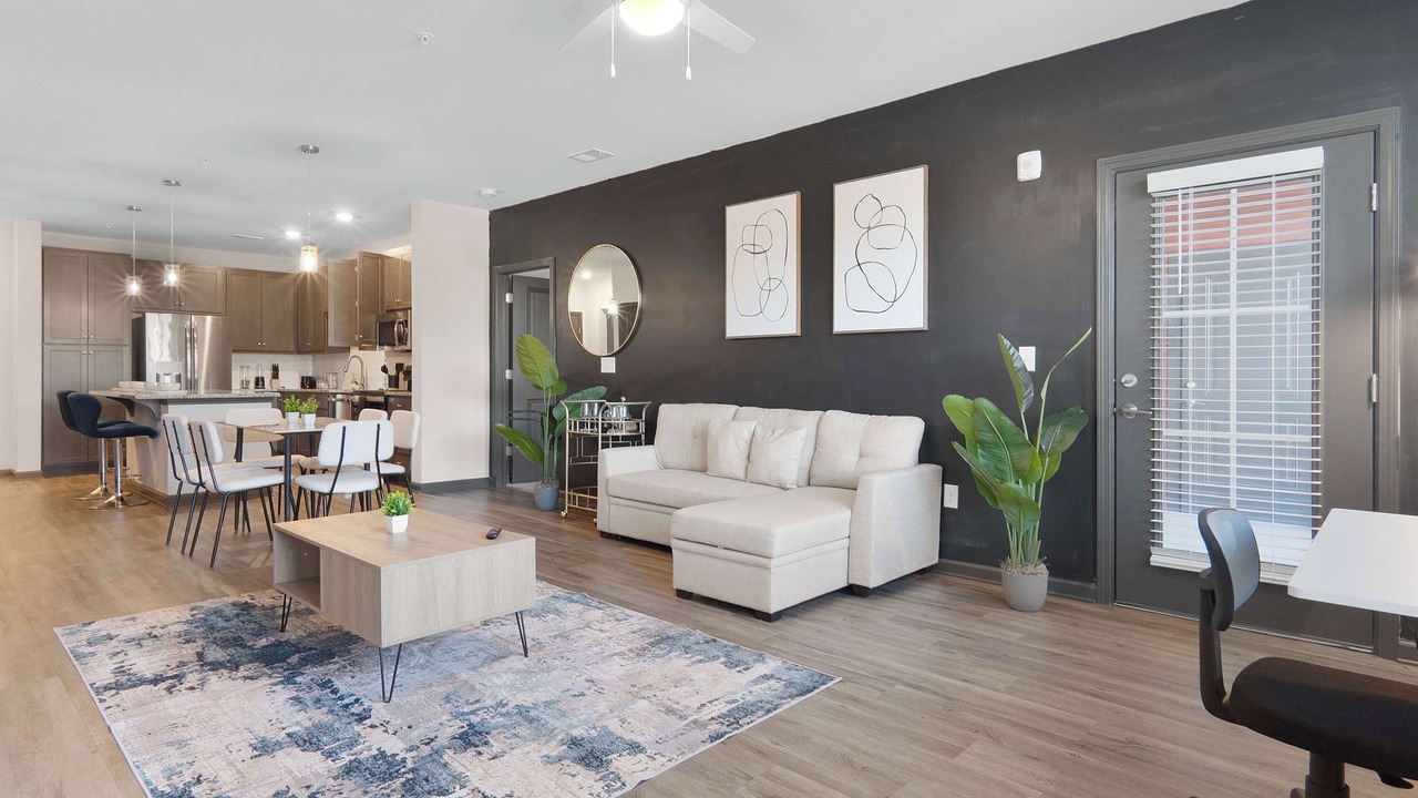 Photo of Livingroom in North Raleigh