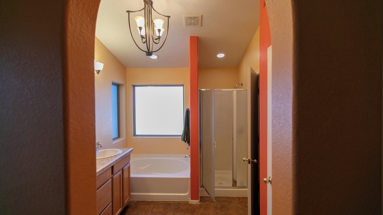 Photo of Bathroom in Drexel-Alvernon