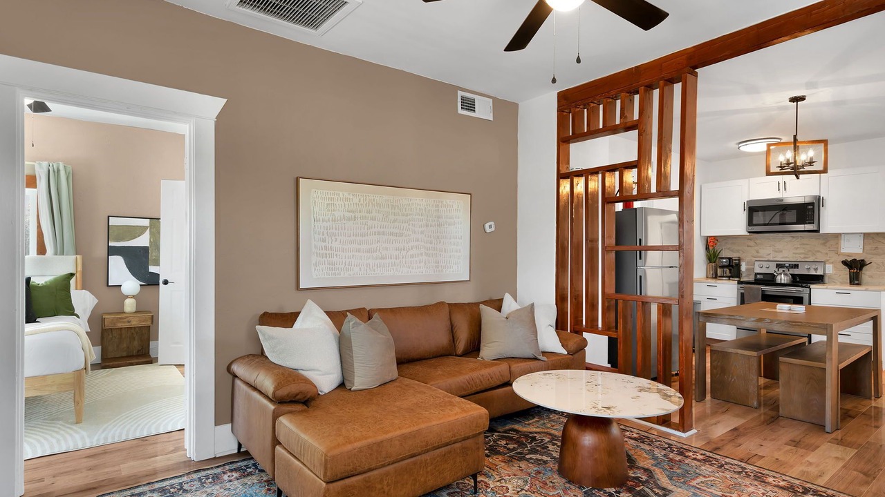 Photo of Livingroom in Feldman's