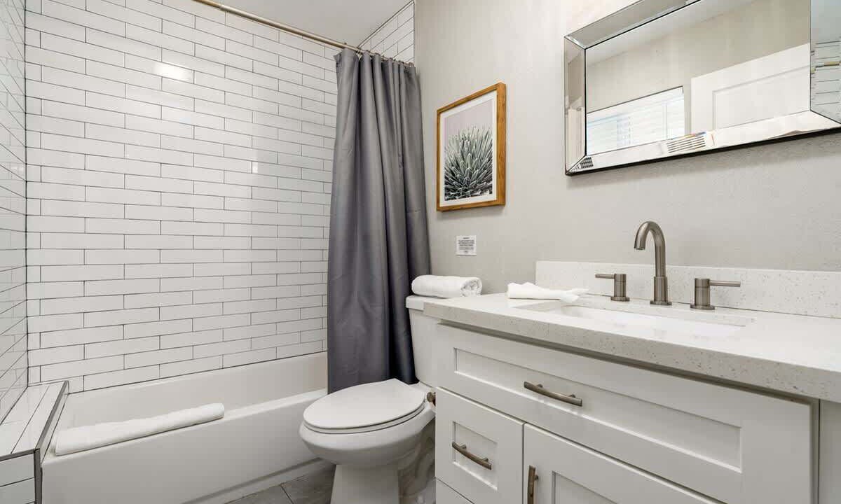 Photo of Bathroom in Scottsdale Estates Six