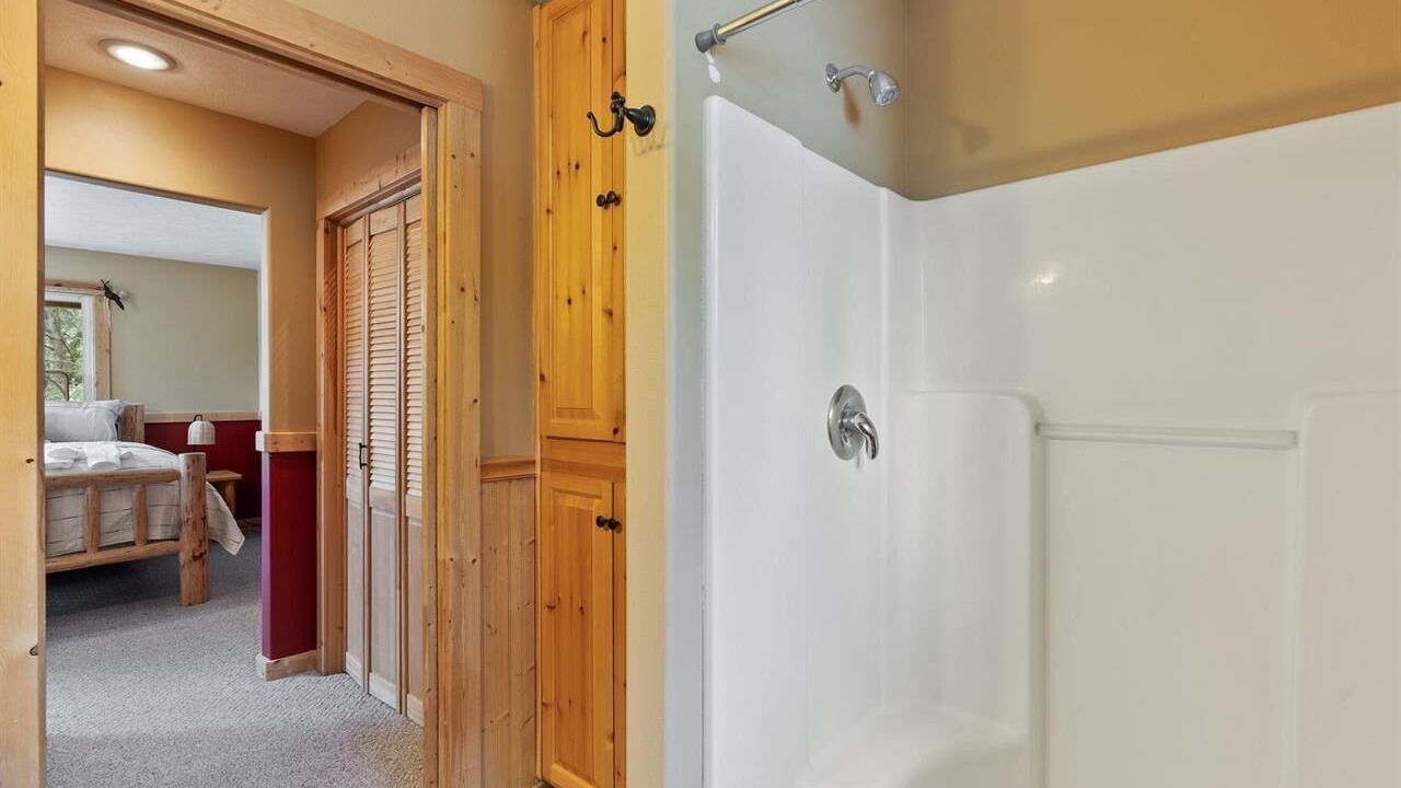 Photo of Bathroom in Loon Lake