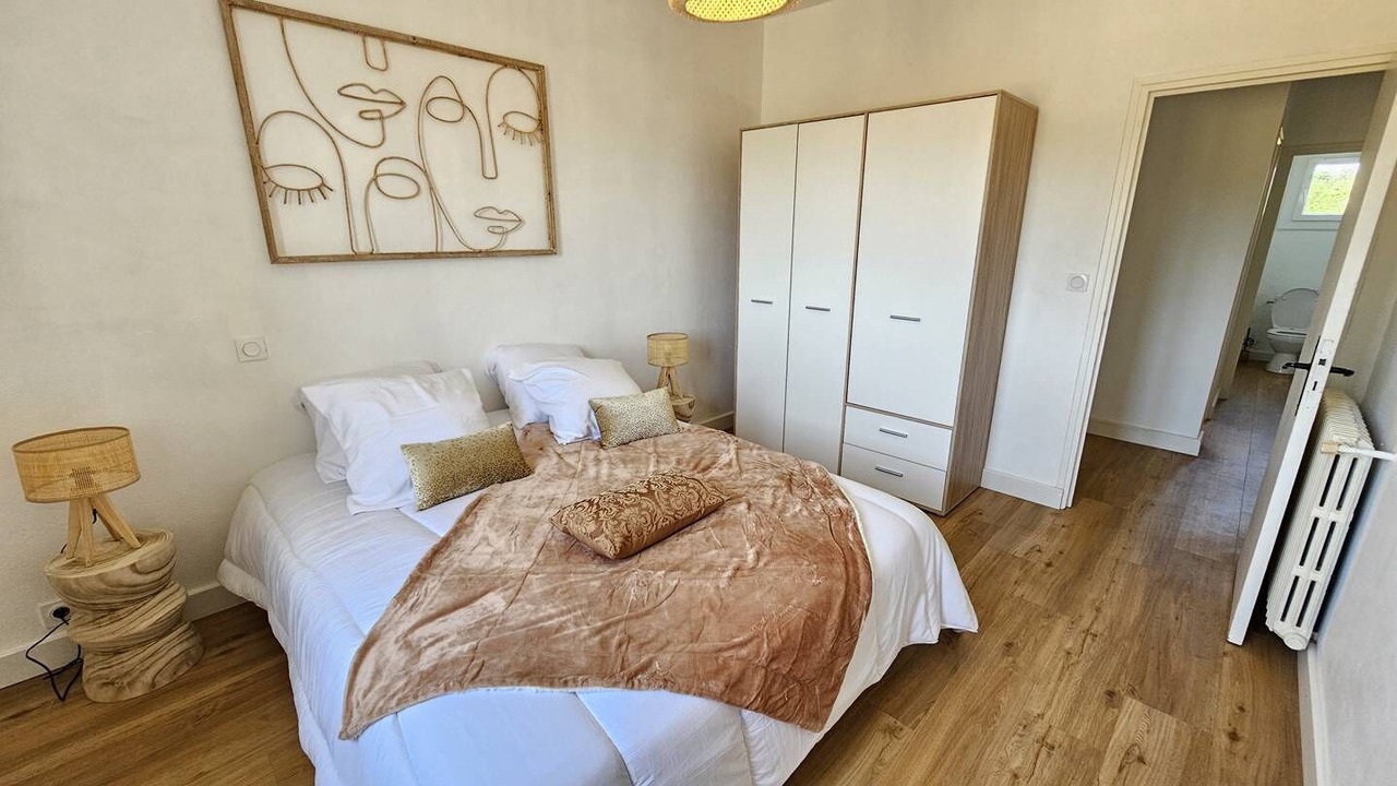 Photo of Bedroom in Prunelli-di-Fiumorbo