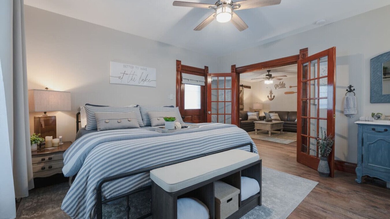 Photo of Bedroom in Lakeside