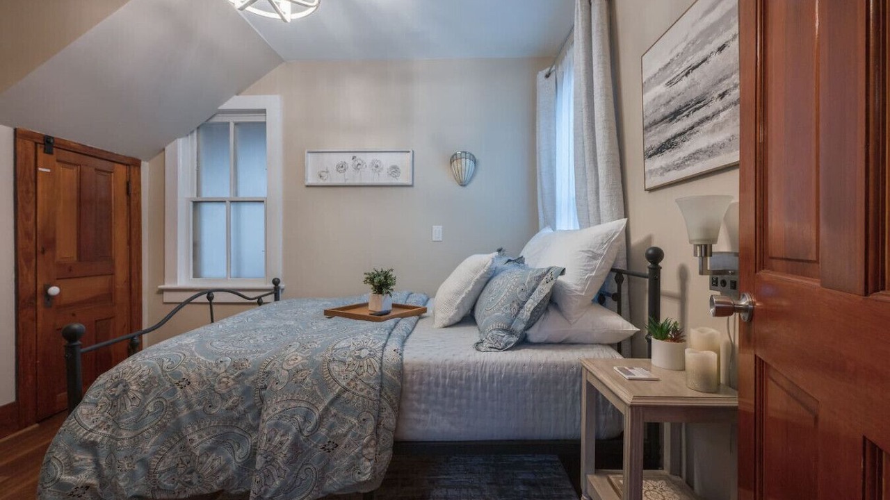 Photo of Bedroom in Lakeside