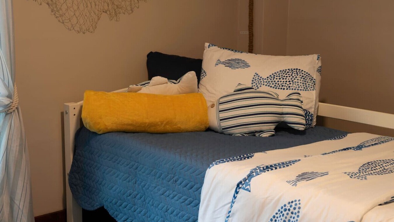 Photo of Bedroom in Lakeside