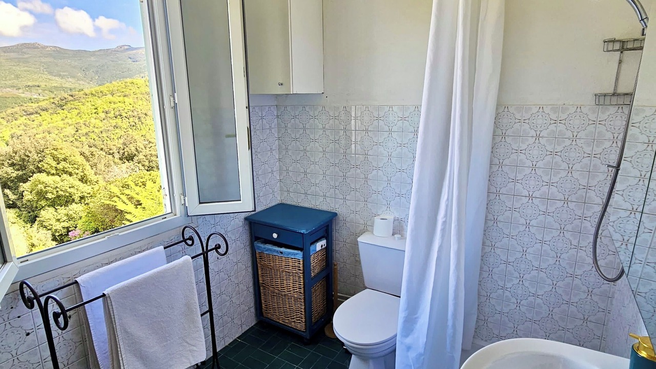 Photo of Bathroom in Murato