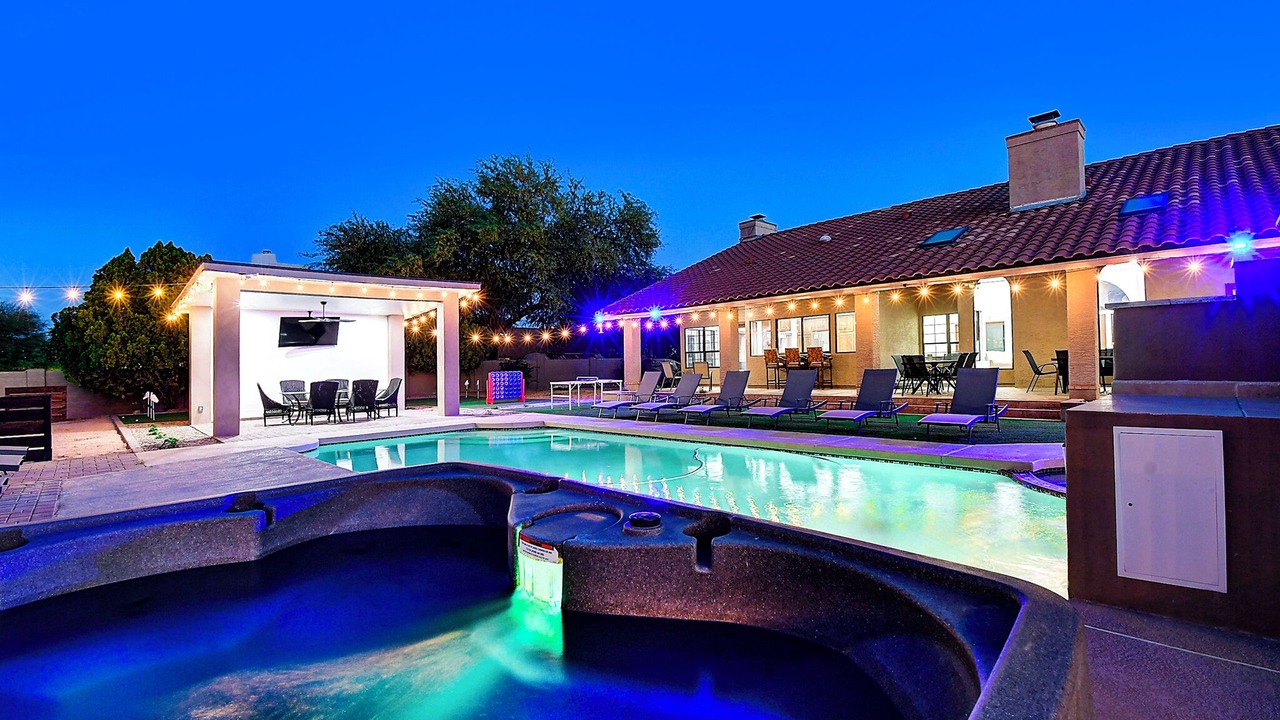 Photo of Outdoor in Paradise Valley Village