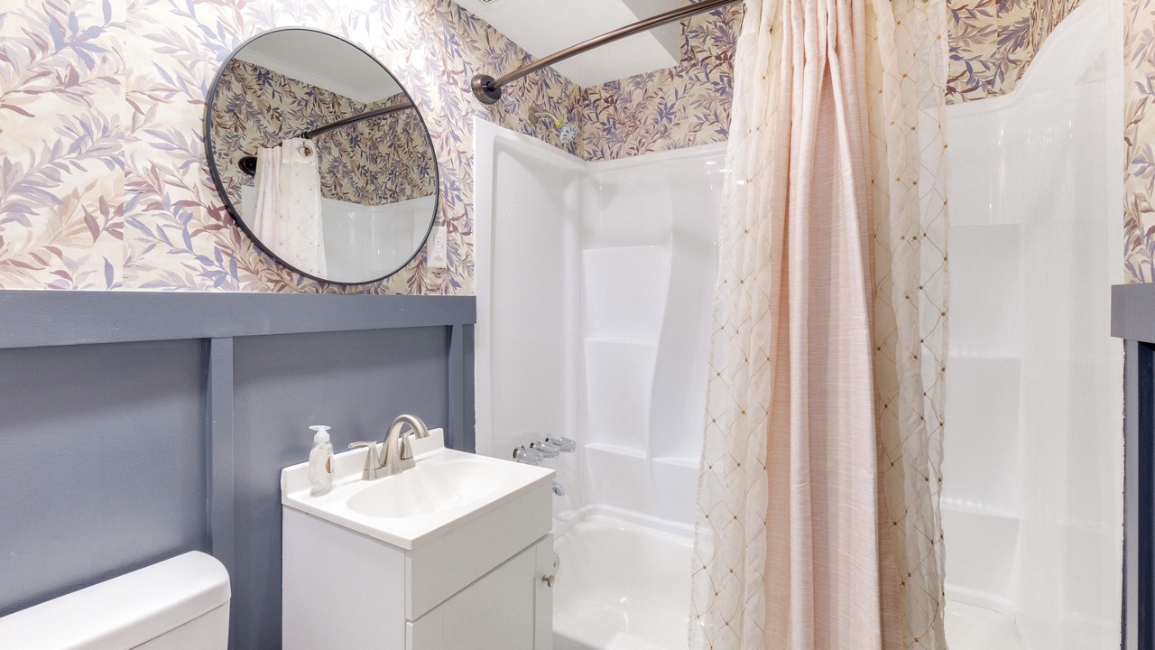Photo of Bathroom in Mosby
