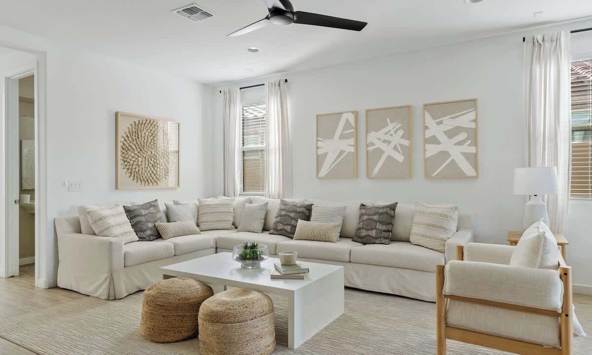 Photo of Livingroom in San Tan Valley