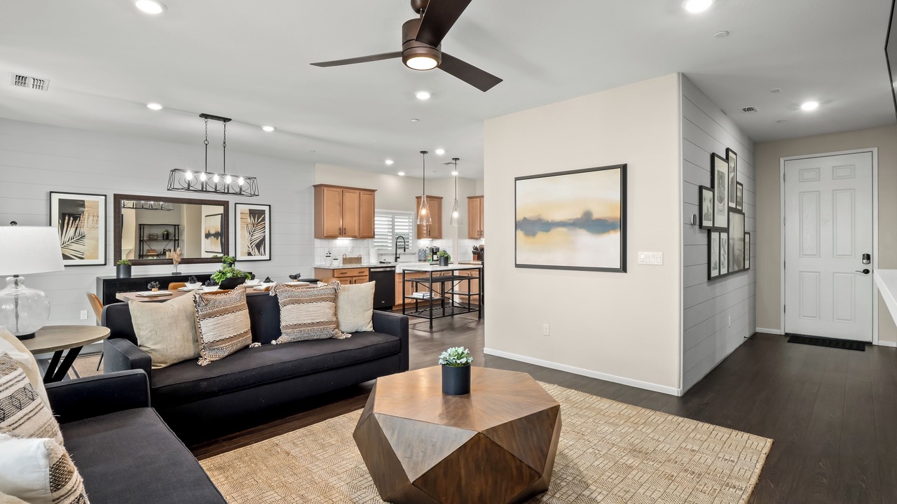 Photo of Livingroom in Raisin