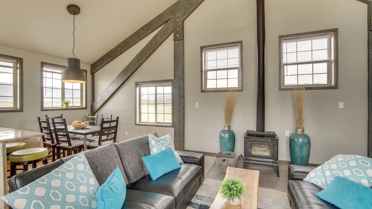 Photo of Livingroom in New Harmony