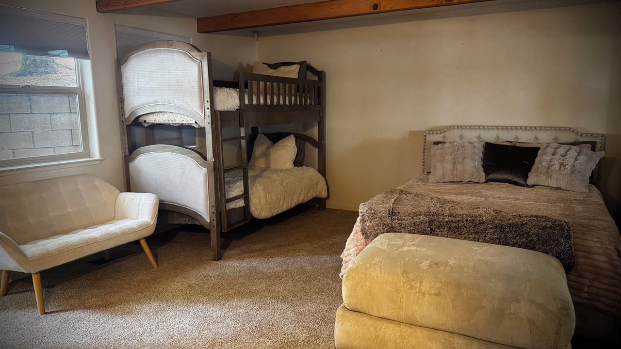 Photo of Bedroom in Auberry