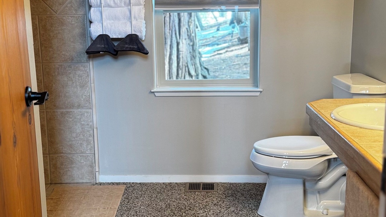 Photo of Bathroom in Auberry