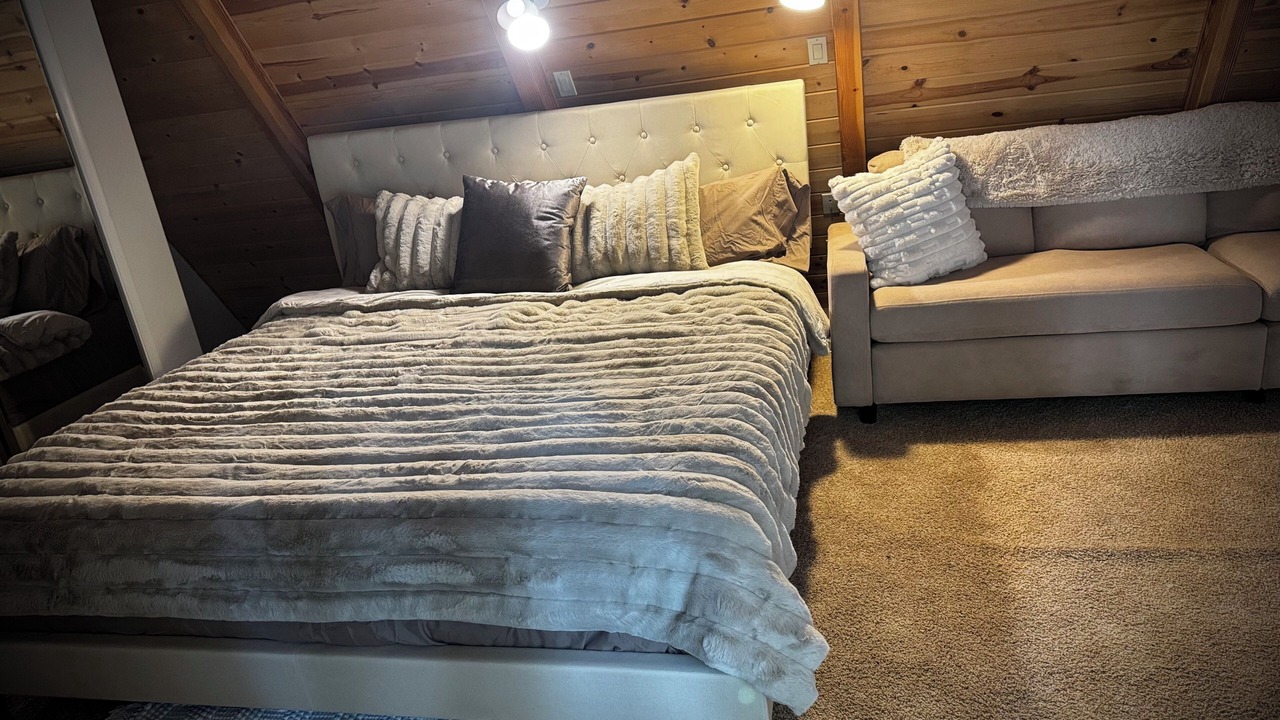Photo of Bedroom in Auberry