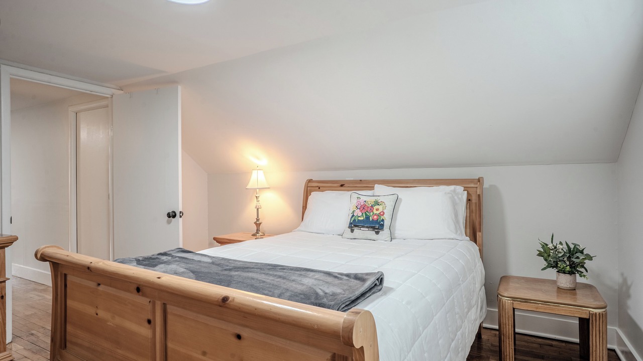 Photo of Bedroom in Frankfort