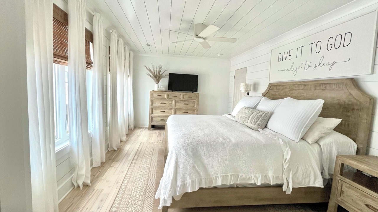Photo of Bedroom in Newport