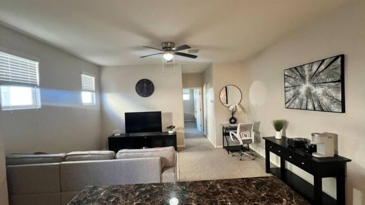 Photo of Livingroom in Glendale