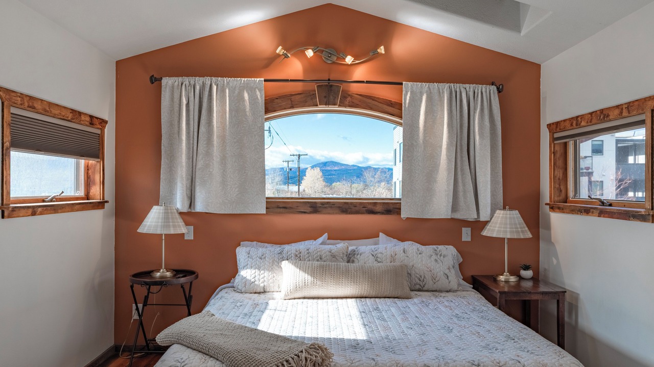 Photo of Bedroom in Riverfront