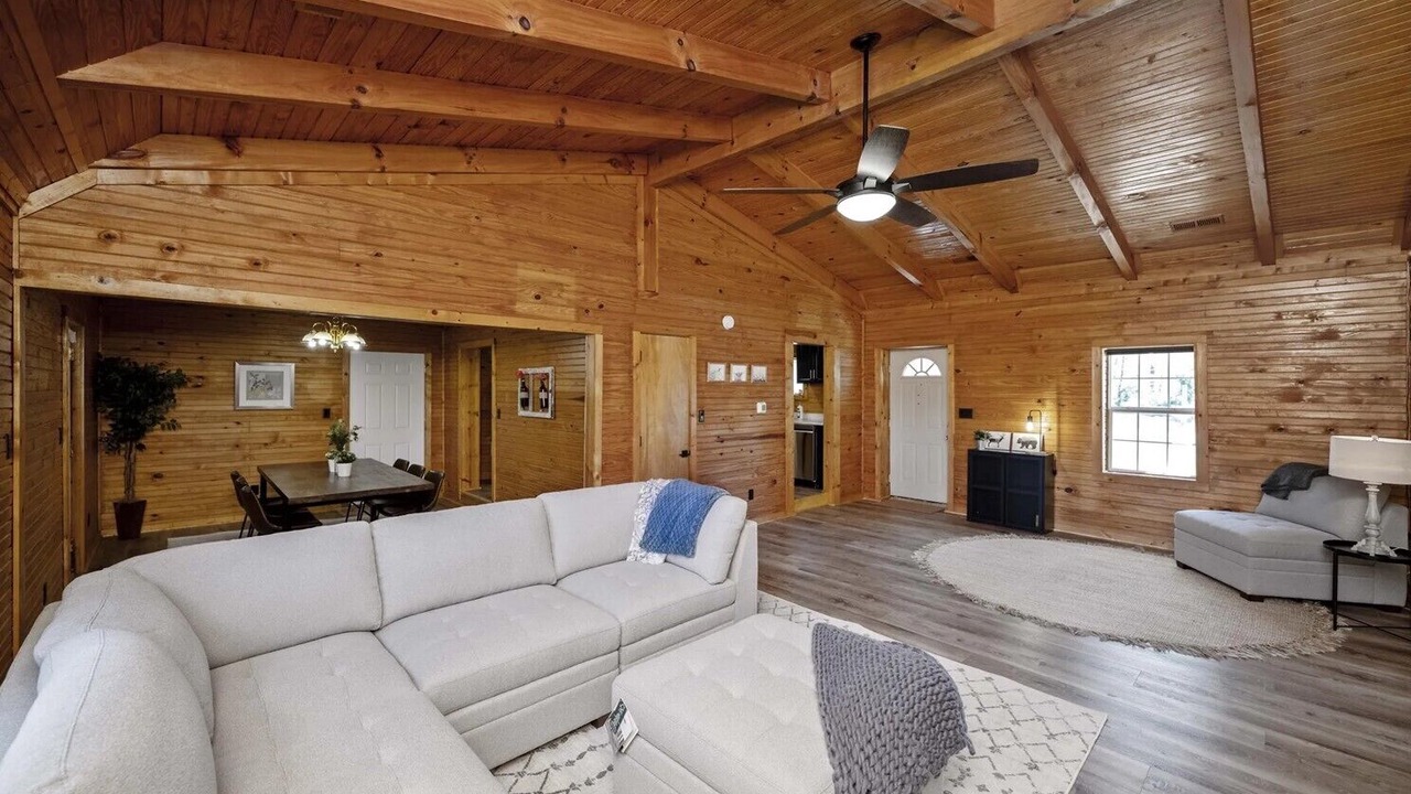 Photo of Livingroom in Campton