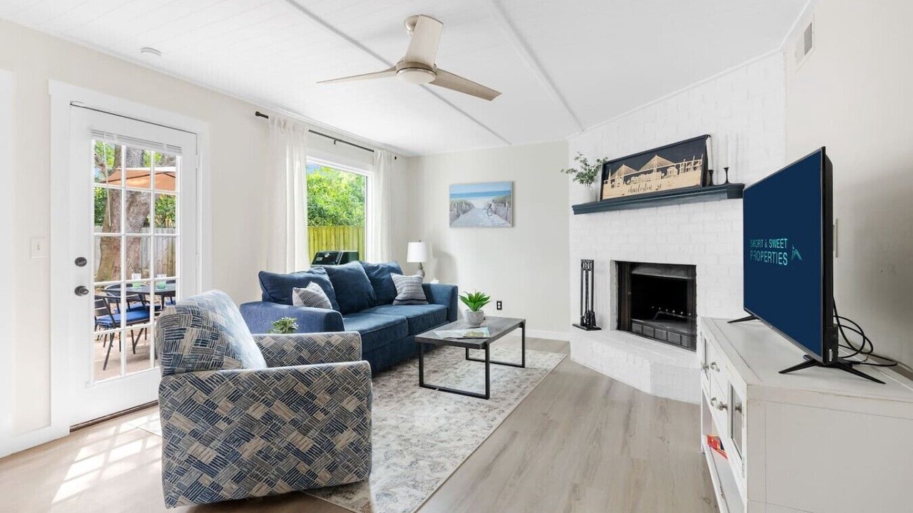 Photo of Livingroom in Mount Pleasant