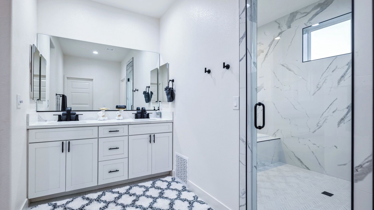 Photo of Bathroom in Bullhead City