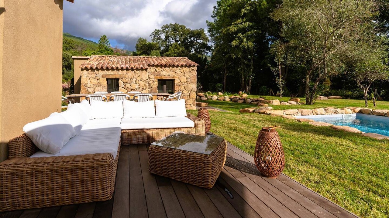 Photo of Patio Balcony in San-Gavino-di-Carbini