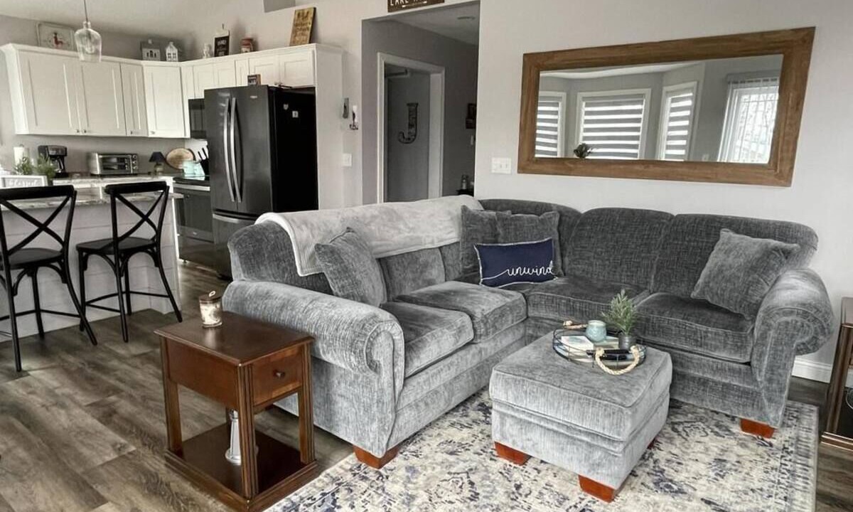Photo of Livingroom in Lakeview