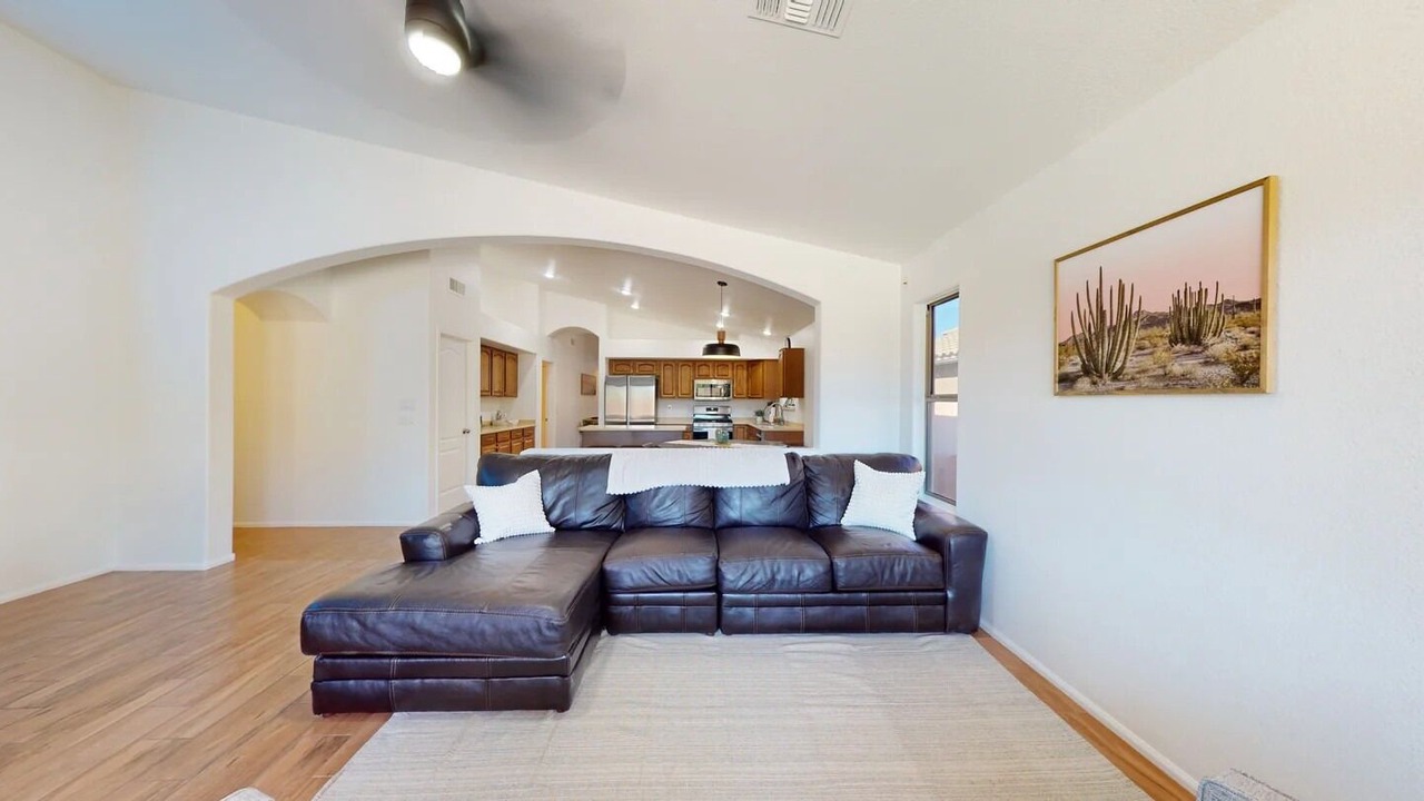 Photo of Livingroom in Villages At Queen Creek