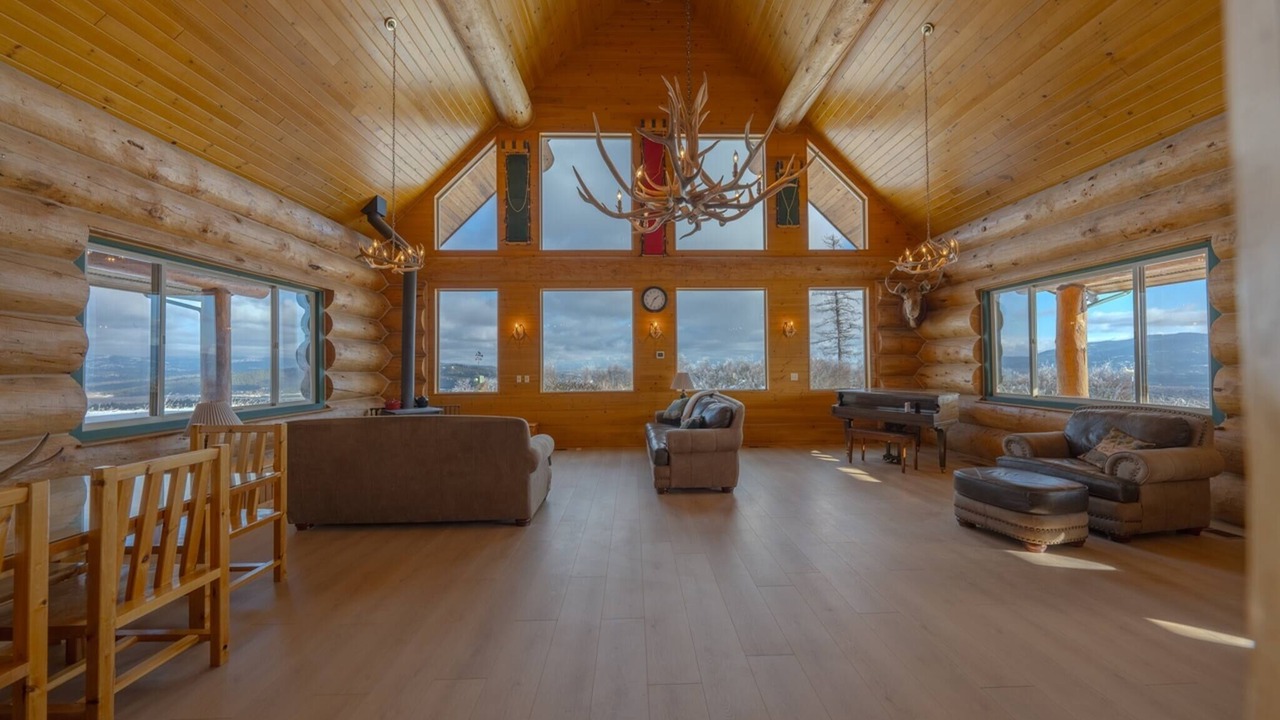 Photo of Livingroom in Newman Lake