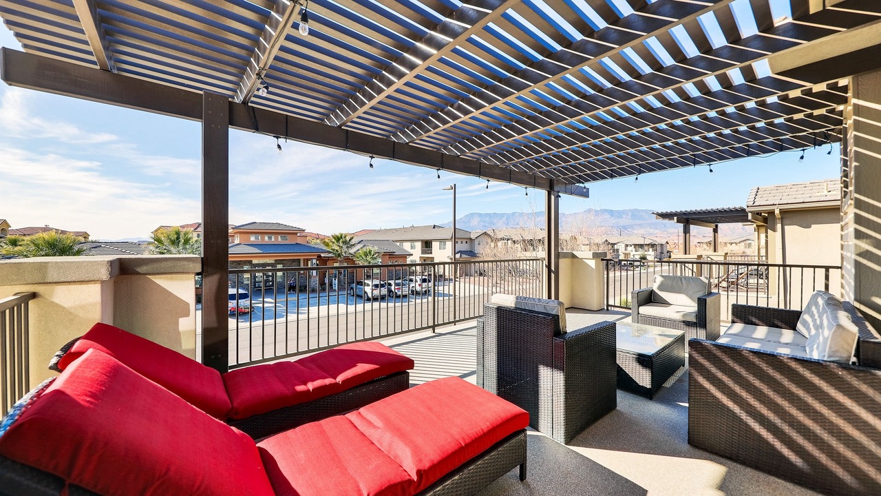 Photo of Patio Balcony in Hurricane