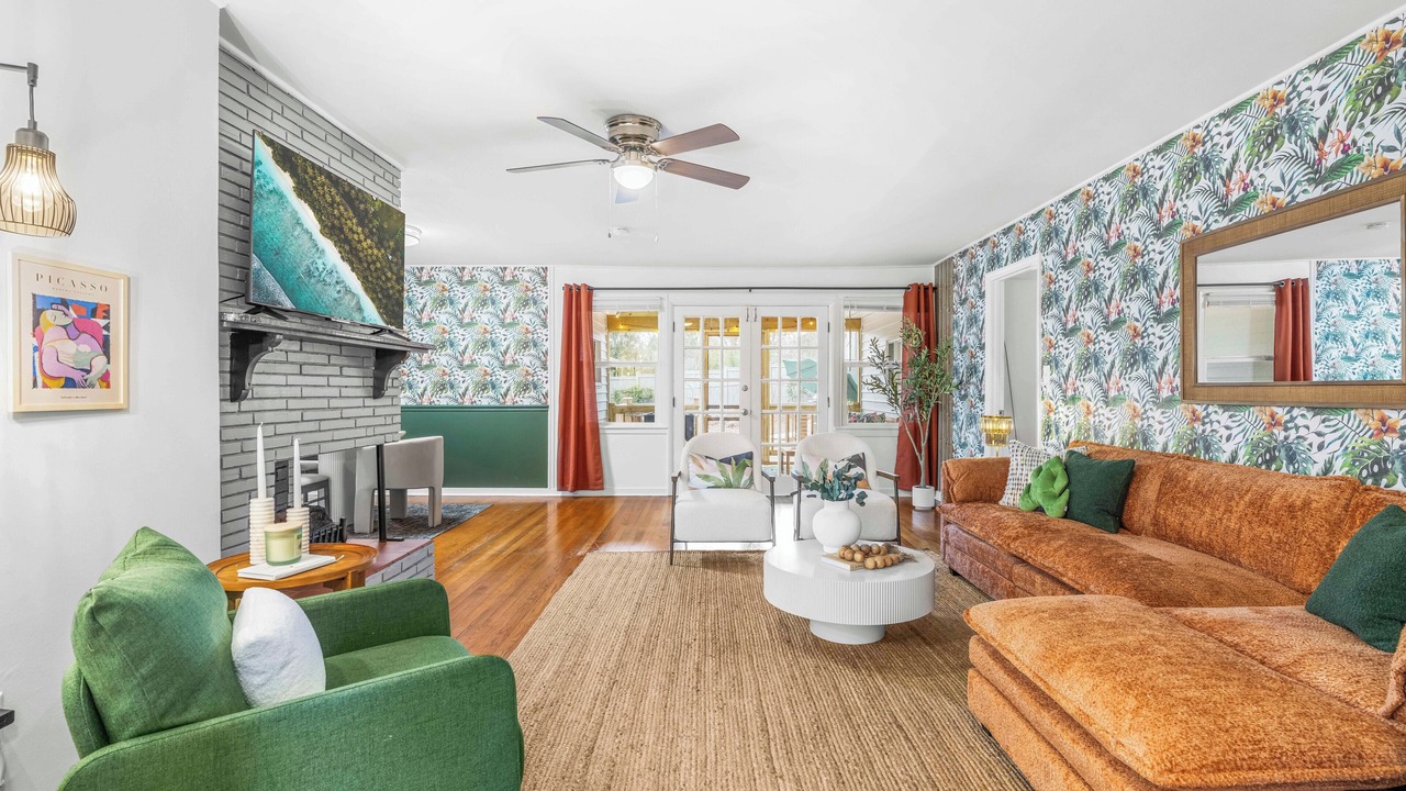 Photo of Livingroom in Southwest Raleigh