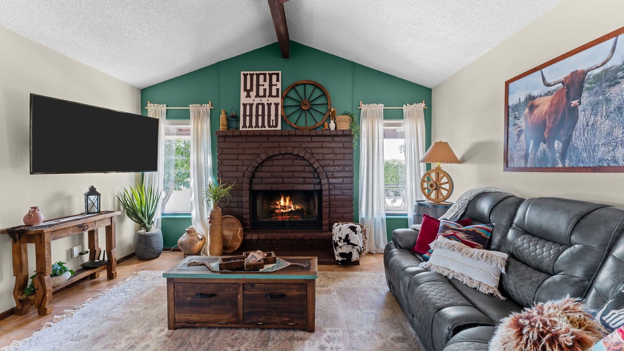 Photo of Livingroom in Wickenburg