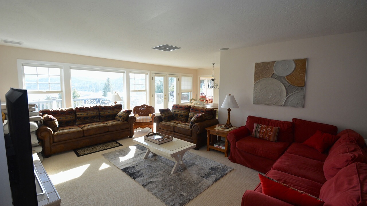 Photo of Livingroom in Bass Lake