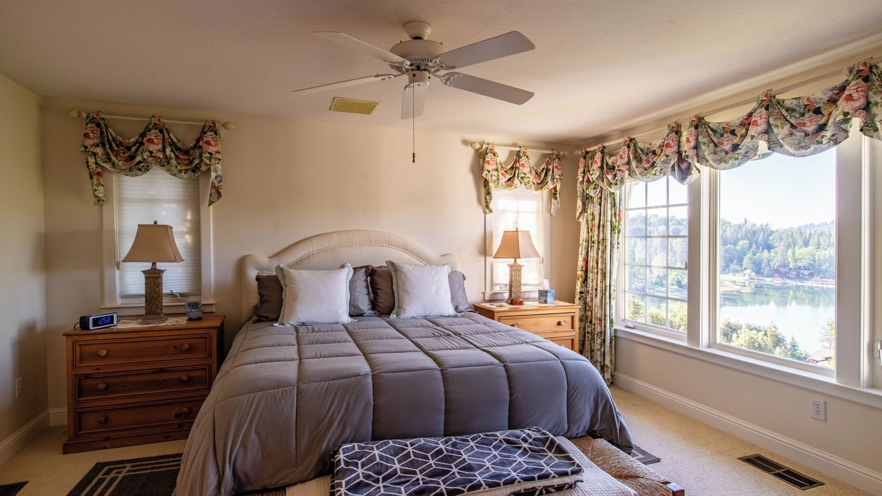 Photo of Bedroom in Bass Lake