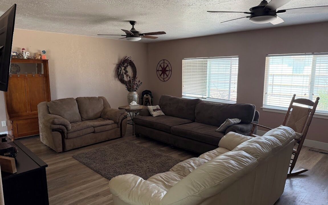Photo of Livingroom in Hanksville