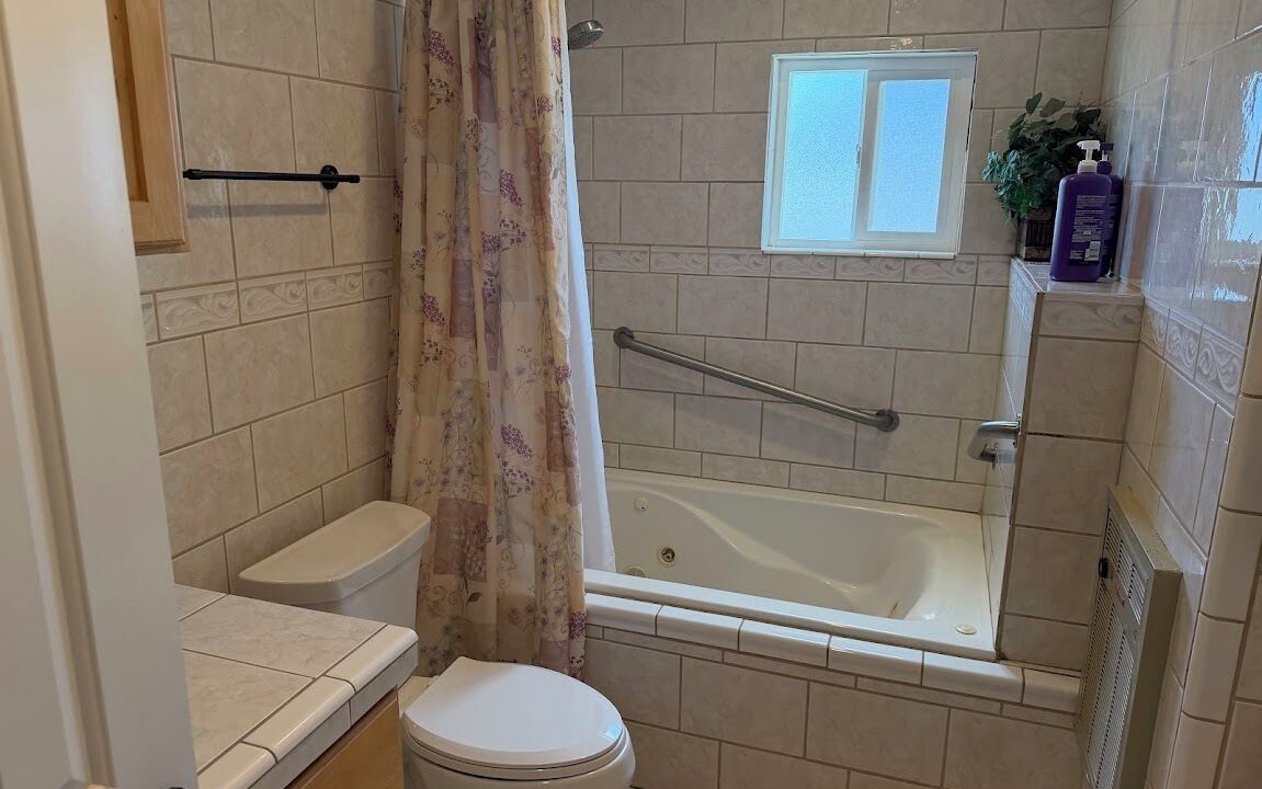 Photo of Bathroom in Hanksville
