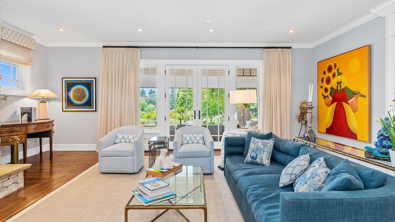 Photo of Livingroom in Vichy Springs