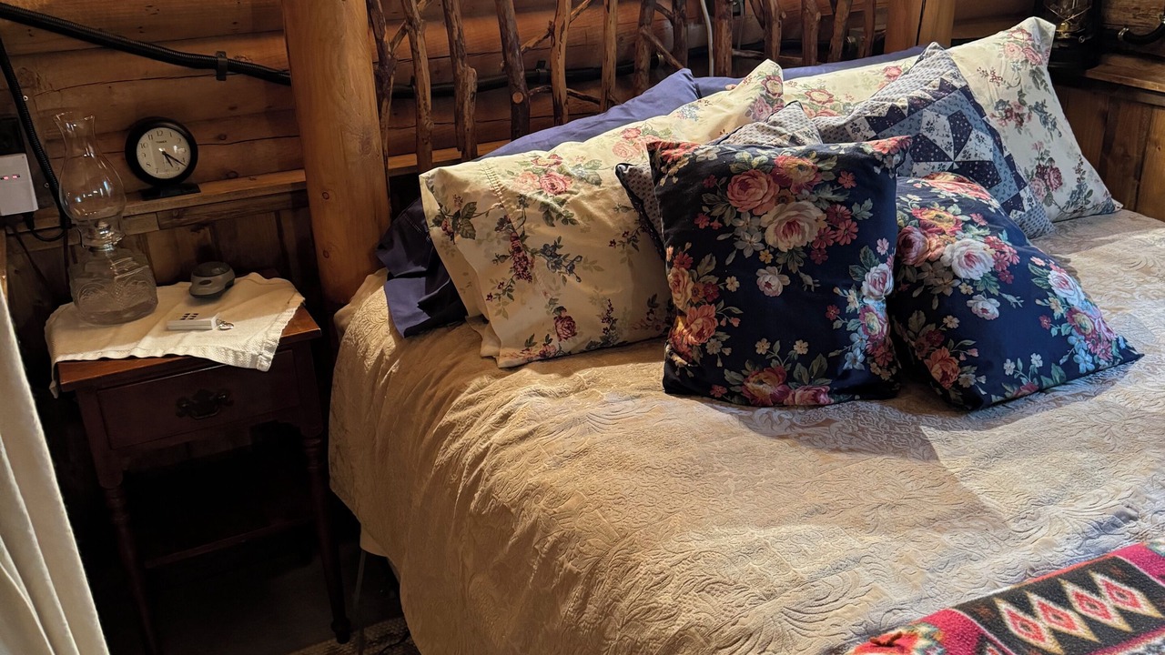 Photo of Bedroom in Victor