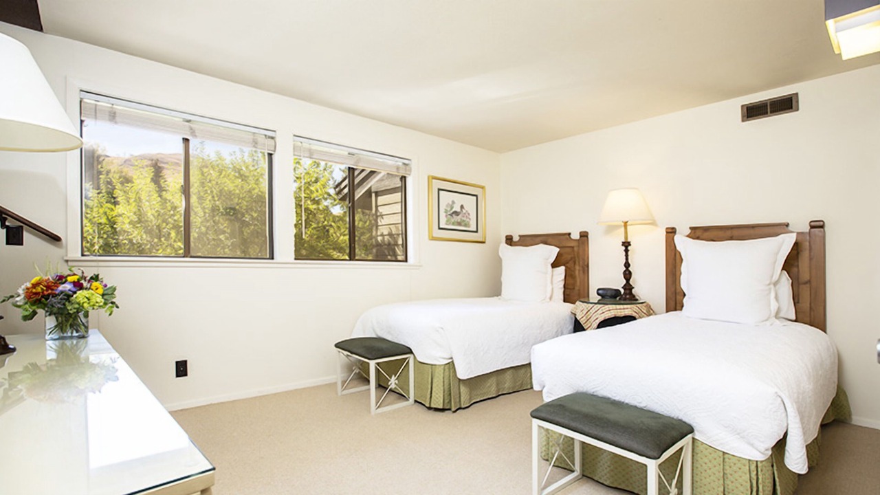 Photo of Bedroom in Elkhorn