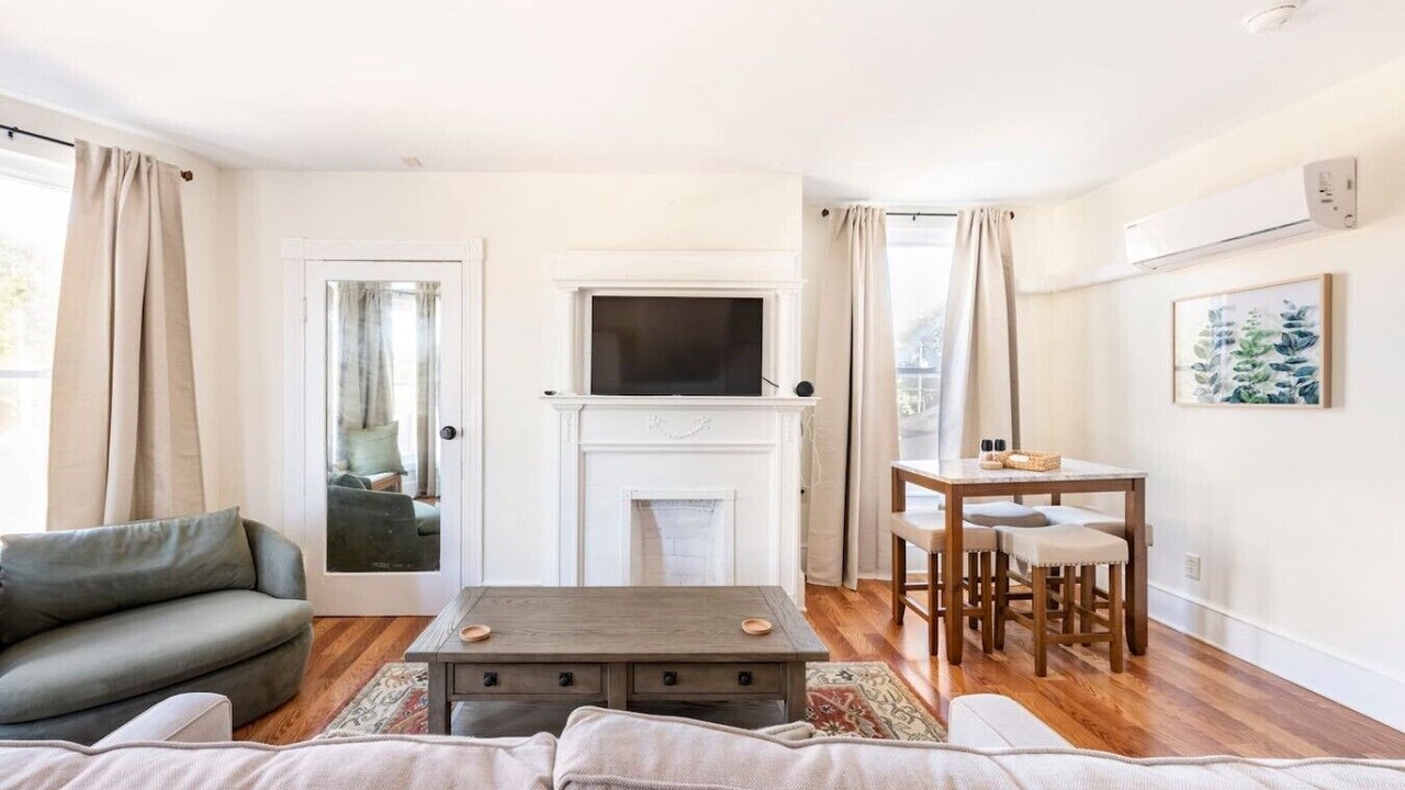 Photo of Livingroom in Danville