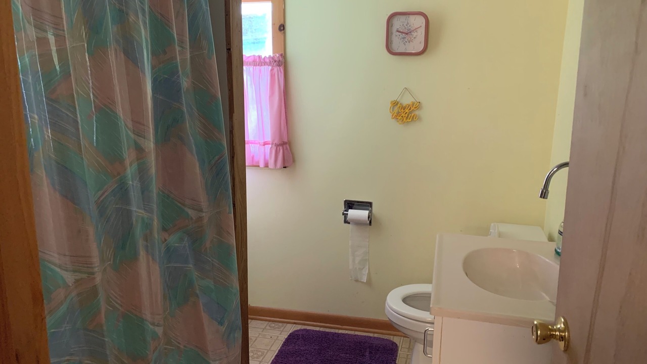 Photo of Bathroom in Town of Torrey