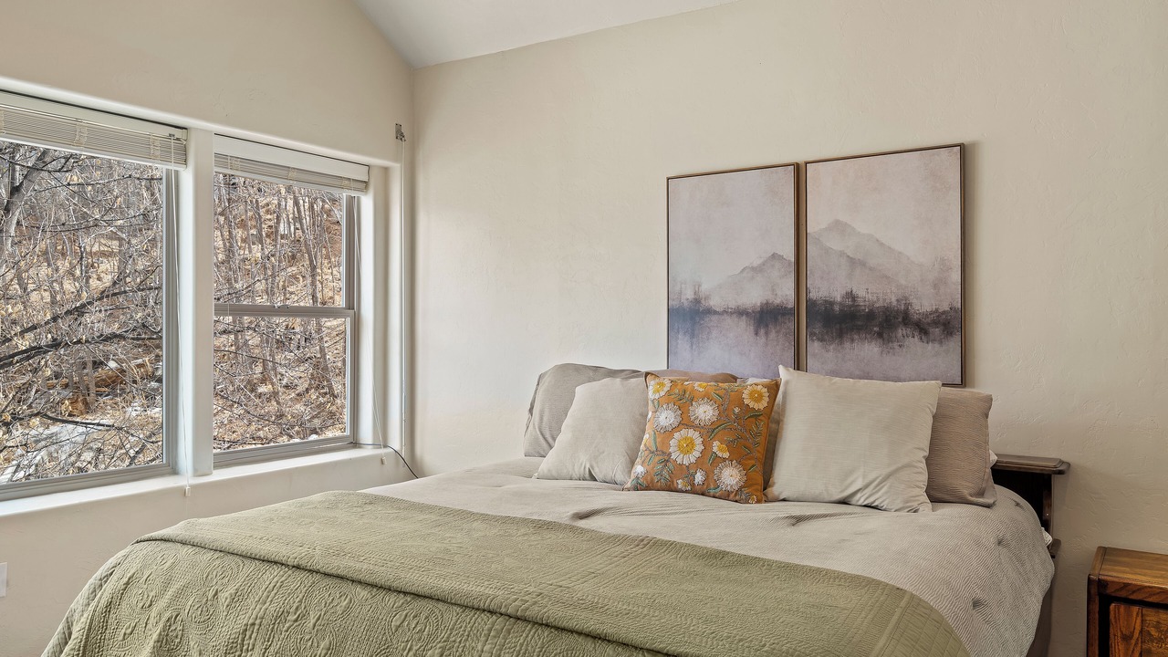 Photo of Bedroom in Summerhaven