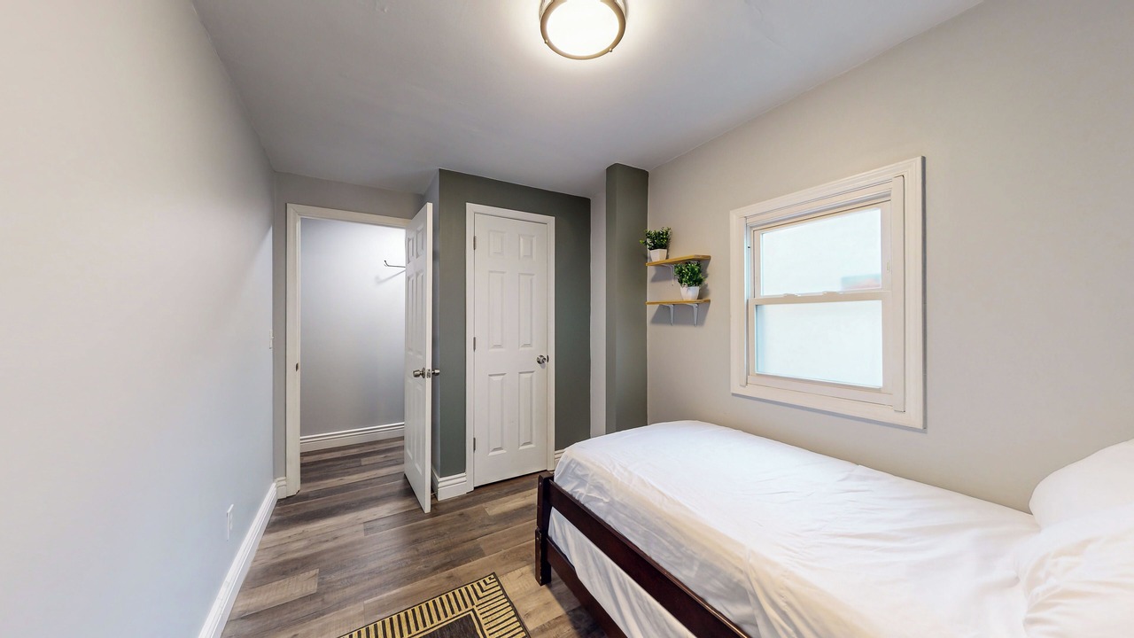 Photo of Bedroom in Beechmont